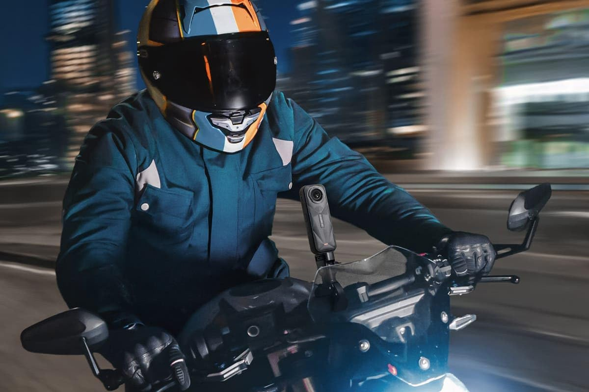 Insta360 X5 8K 360 Action Camera Essentials Bundle image number 5