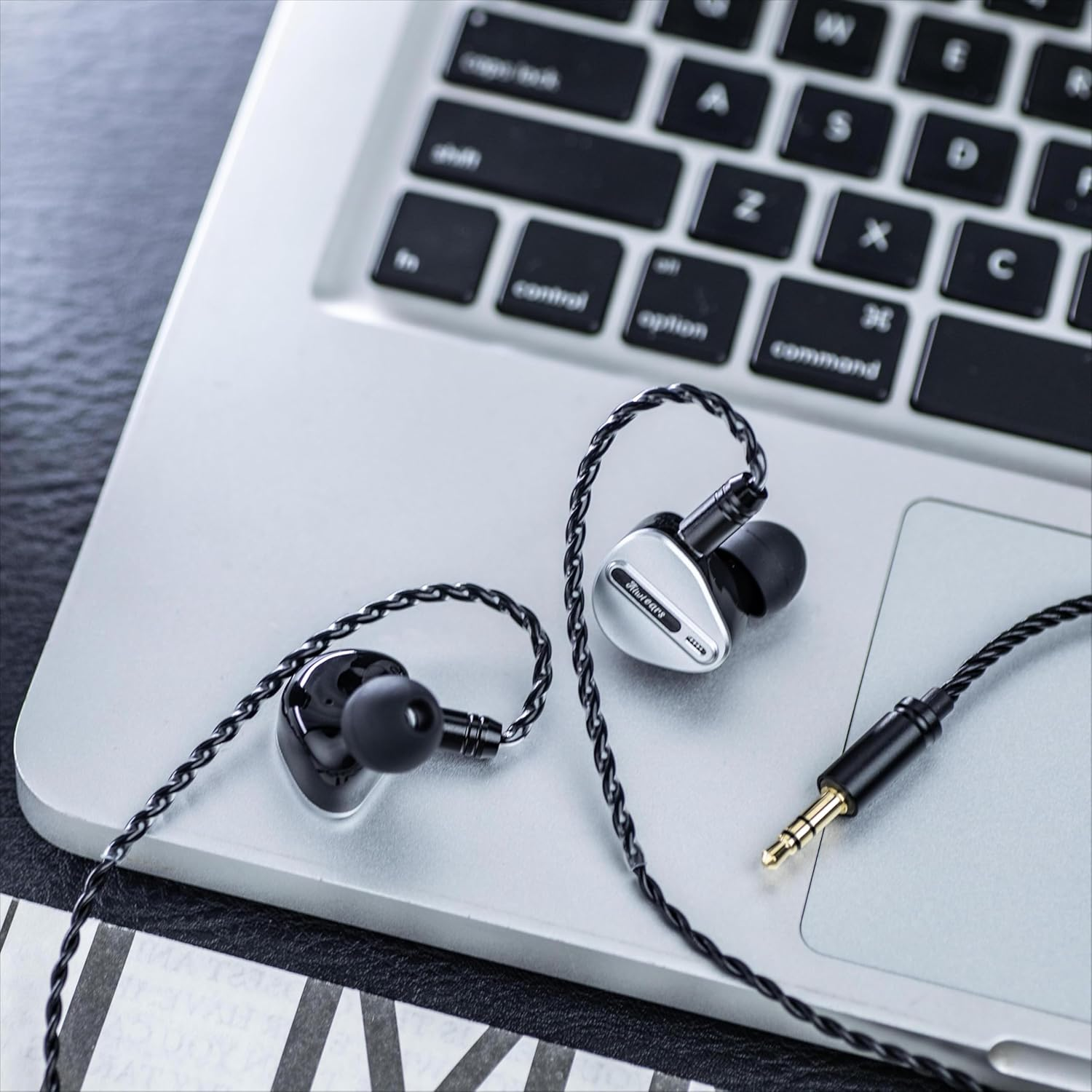 Linsoul Kiwi Ears Airoso in Ear Monitor,1Dd+4Ba Hybrid Driver IEM Earphones, Gaming Earbuds, Hifi Stereo Wired Earbuds with Detachable 2Pin Cables for Audiophiles Musicians image number 2