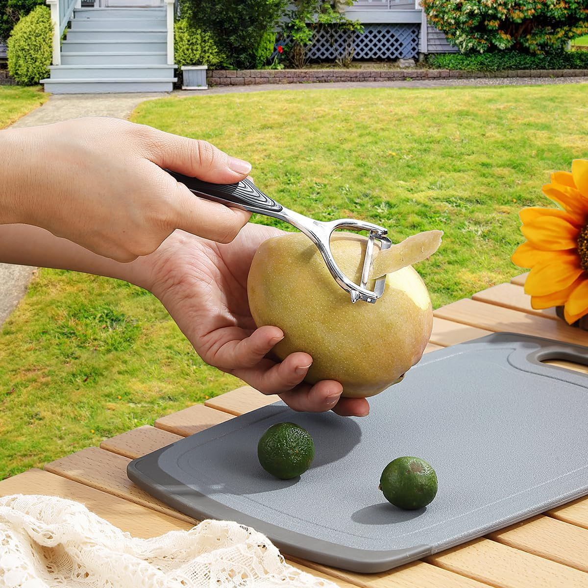 Berglander Peeler, Stainless Steel Potato Peeler, Sharp and Heavy Duty Apple Peeler, Vegetable Y Peeler image number 2