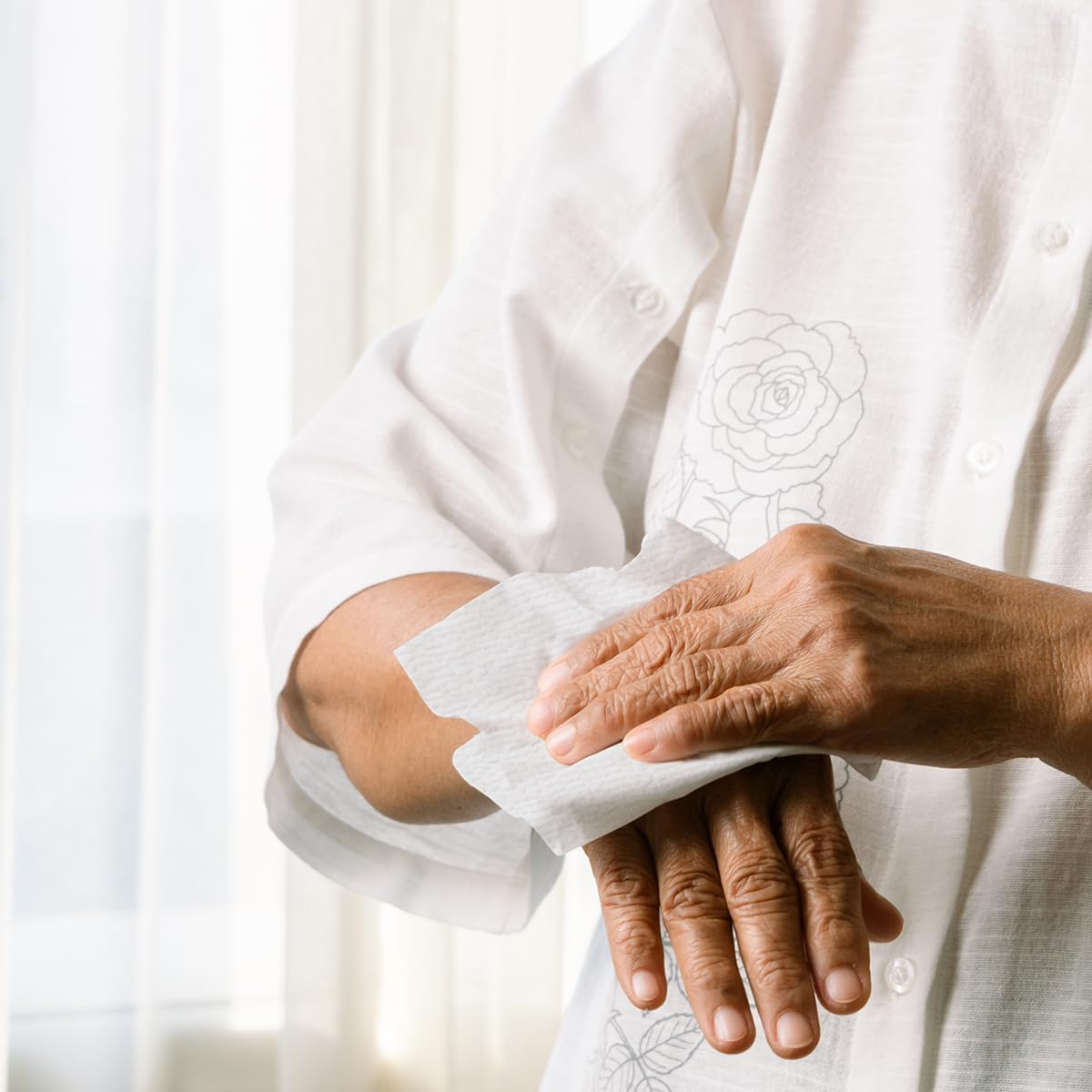 TEAONE Disposable Towel, 28 PCS Portable Towels for Hotels, Spas, Beauty Salon (24 X 30Cm/9.44 X 11.81In) image number 3