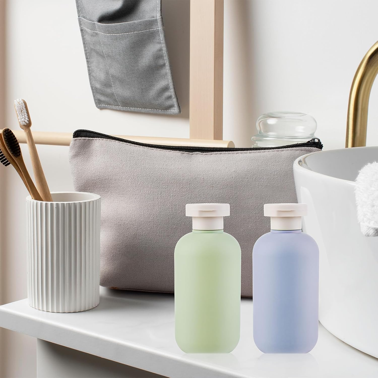 Gjinxi 2Pcs Squeeze Bottles with Flip Cap, Refillable Plastic Travel Containers Empty Bottles Travel Accessories Shampoo and Conditioner Bottles for Creams, Lotion (Green Blue, 200ML) - Greenpink image number 3