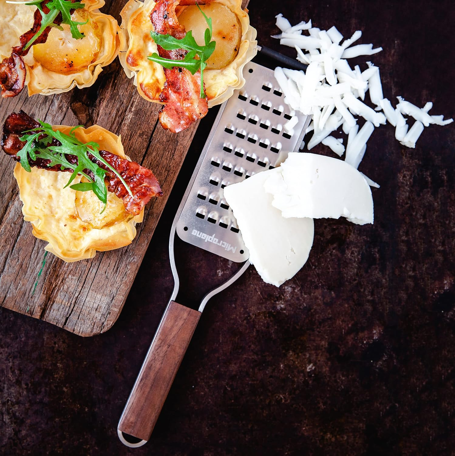 Microplane Kitchen Grater Set (Zester & Extra Coarse) for Citrus Fruits, Hard Cheese, Nutmeg, Potato, Zucchini and Carrot with Stainless Steel Blades - Made in USA image number 7