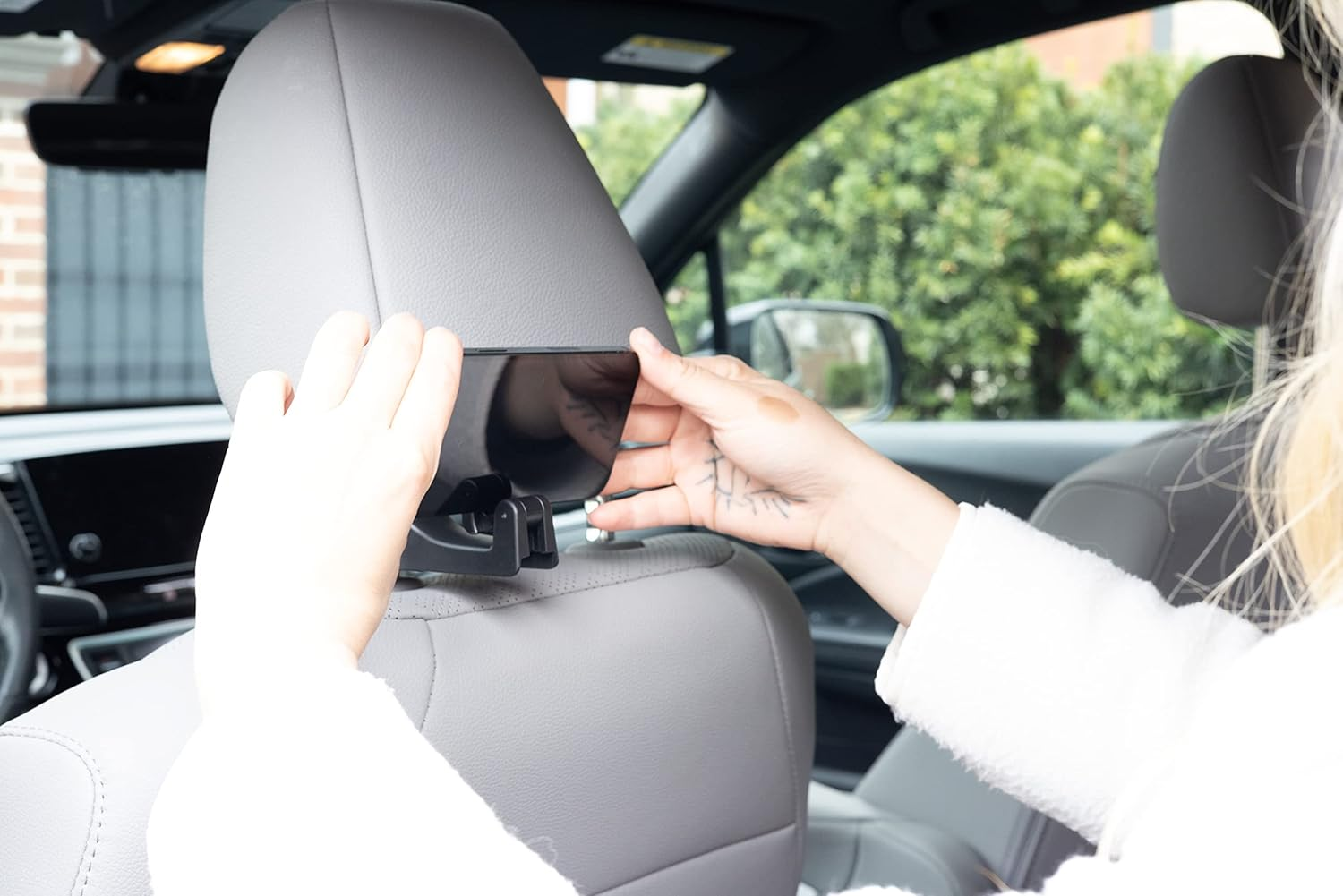 Travelon Set of 2 Headrest Hooks, Charcoal, One Size, Charcoal, One Size, Set of 2 Headrest Hooks image number 3