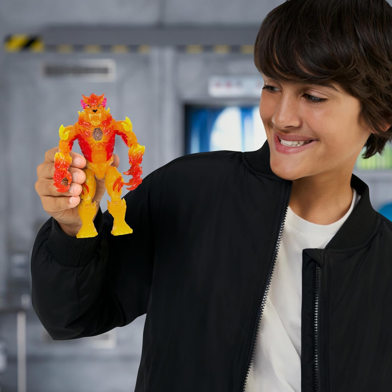 Mrbeast Lab Hyper Fusion Mutators - the Fire Panther, Experiment & Create, Add Mutation Fluid, Press the Fingerprint Scanner & Reveal the Panther, over 20 Points of Articulation, Collect All 3 image number 1