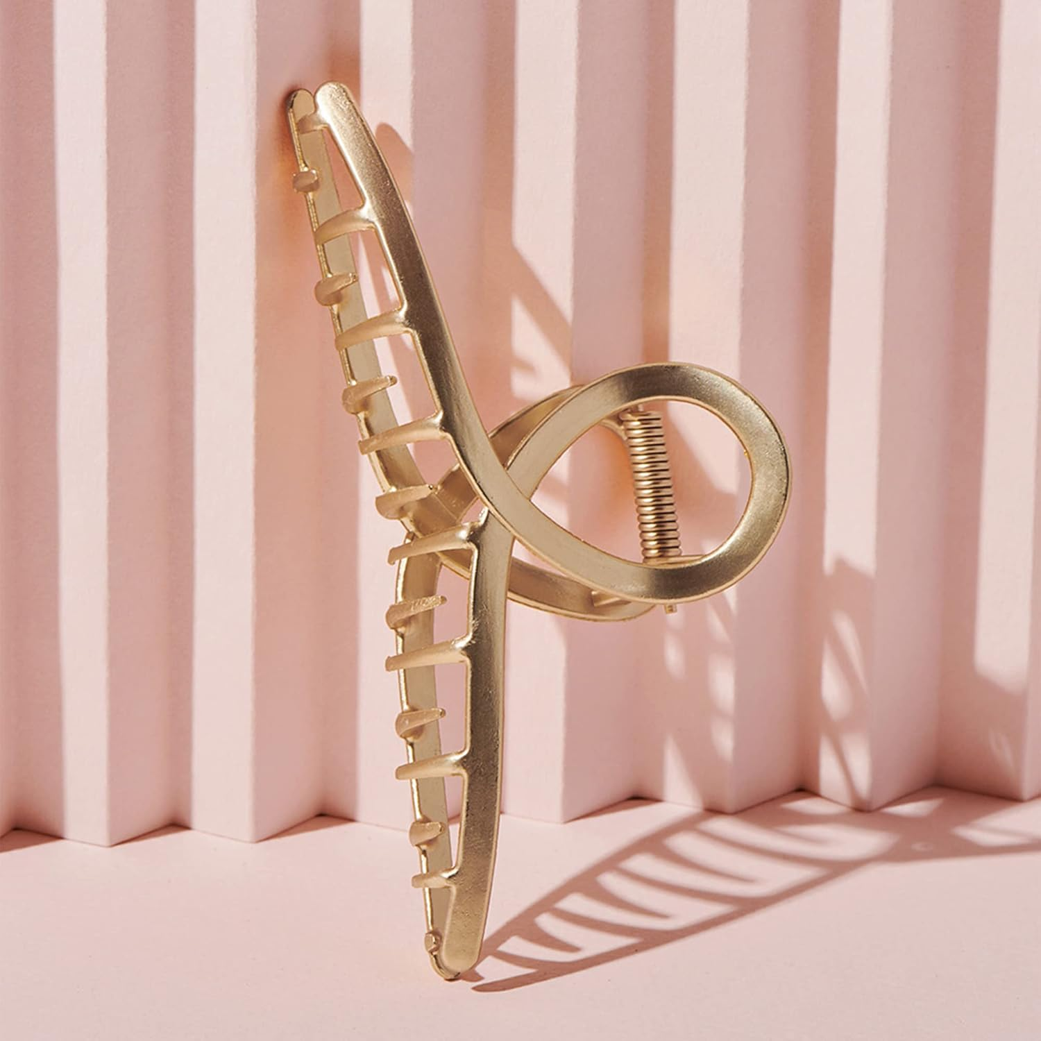 The Hair Edit French Twist Claw Clip - Gold Metal Loop Jaw Clip image number 4