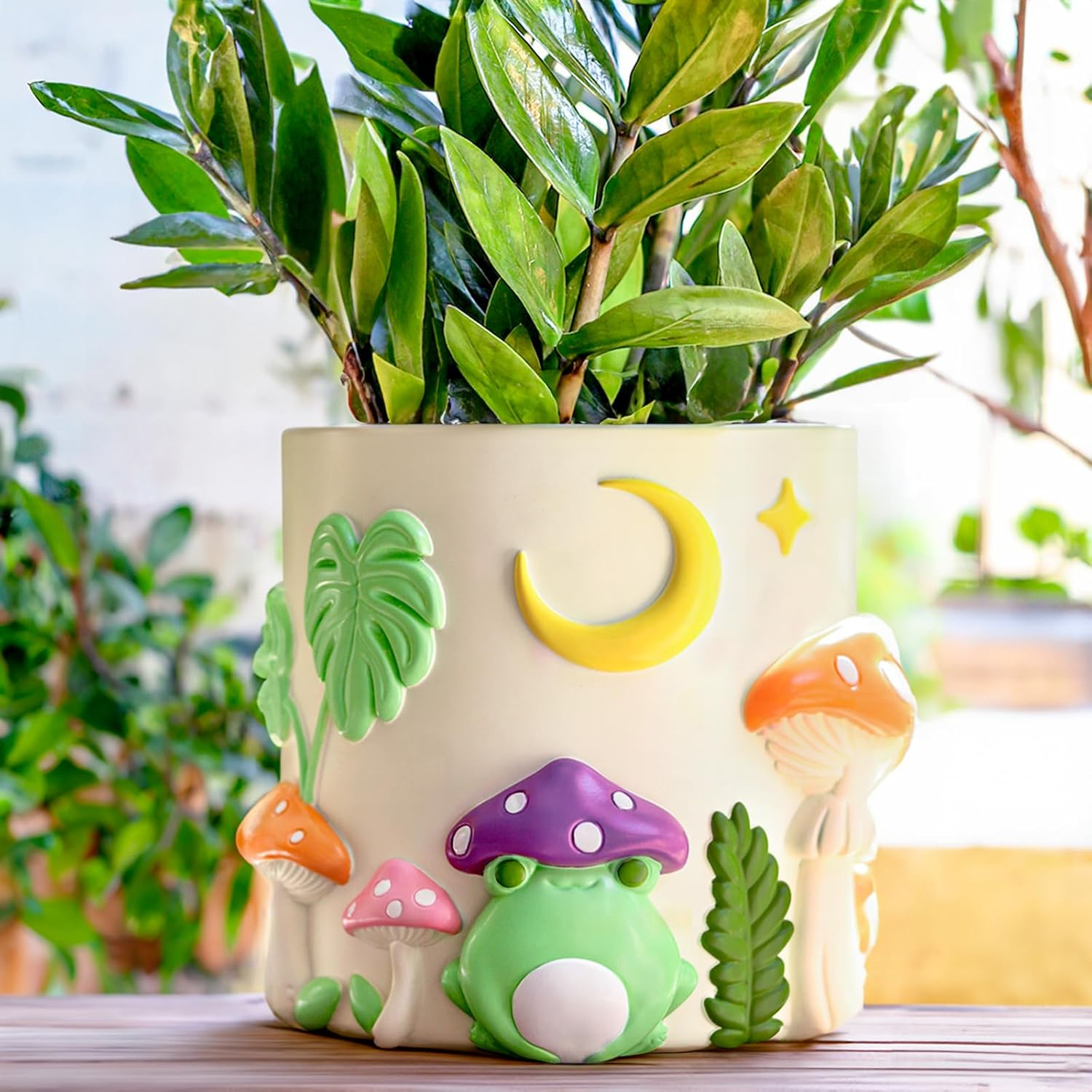 GUGUGO Colorful Frog Garden Plant Pots, Cute Unique Succulent Planters with Drainage, Rainbow Small Mushrooms Flower Planters Pots for Indoor Plants, Funny Eclectic Home D&eacute;cor (B, 5Inch)