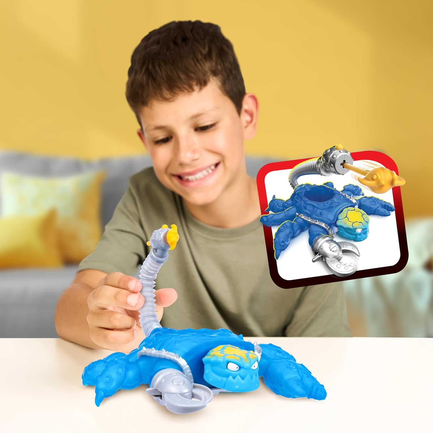 Hydro-Sting Battle Scorpion with 2 Attack Modes - Crushing Claw and Pop-Tube Stinger Tail Hydro Blast, Stretches 3 Times Its Size, Switches between Upright and Crawling Mode for Figures to Ride On image number 6