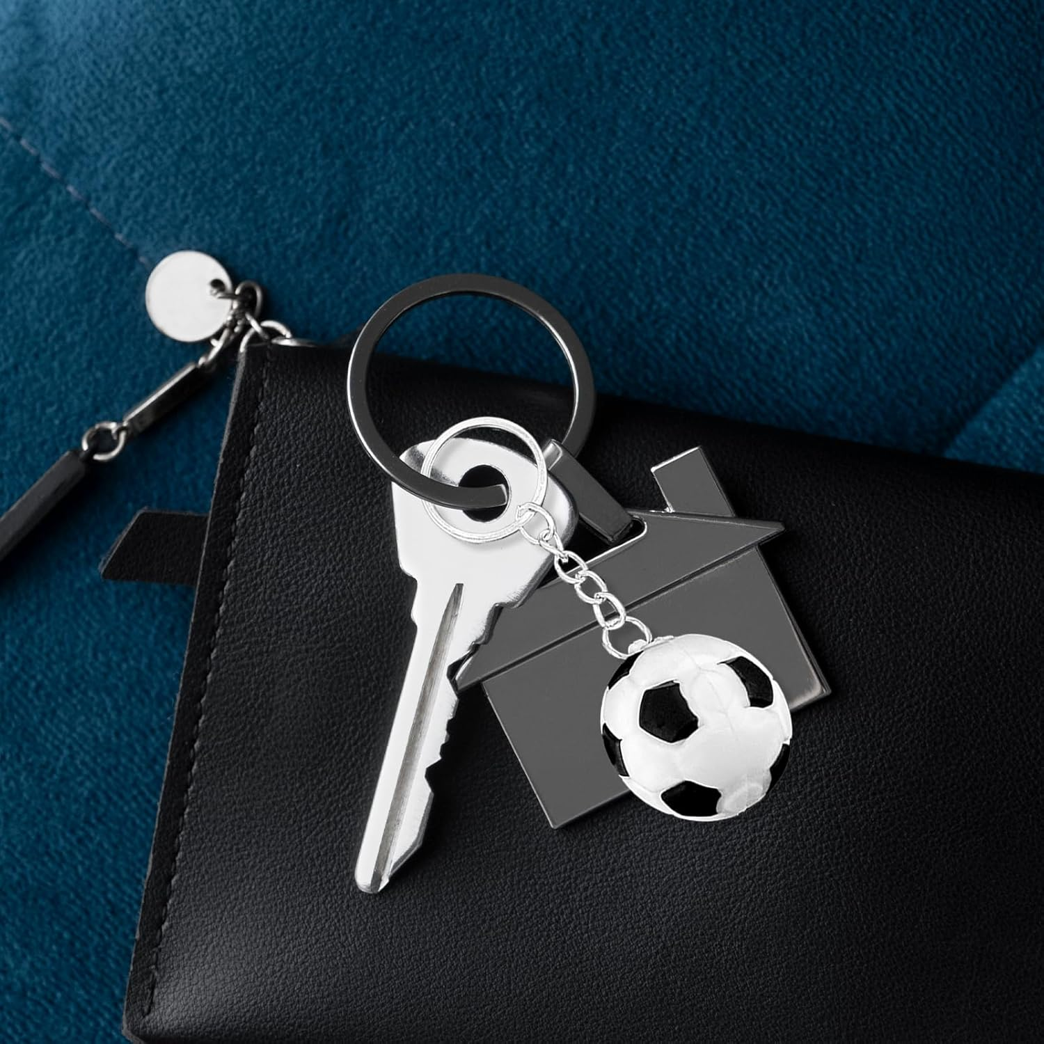 NILLOS Ball Keyring Set, 15 PCS Sport Theme Keychains for Party Favors, Carnival Prizes (3 Styles) image number 2