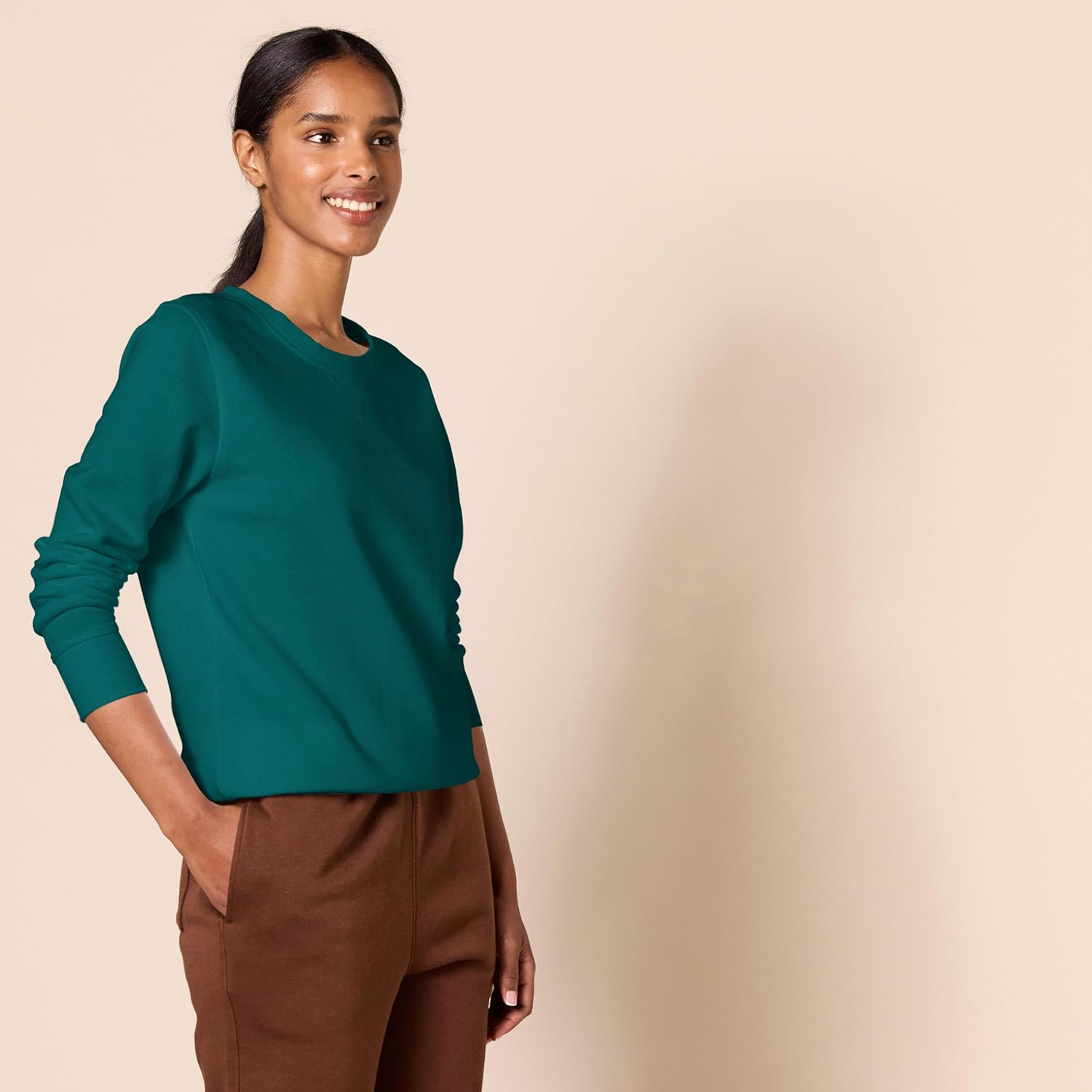 Amazon Essentials Women'S French Terry Fleece Crewneck Sweatshirt (Available in plus Size), Dark Green, Xx-Large image number 2