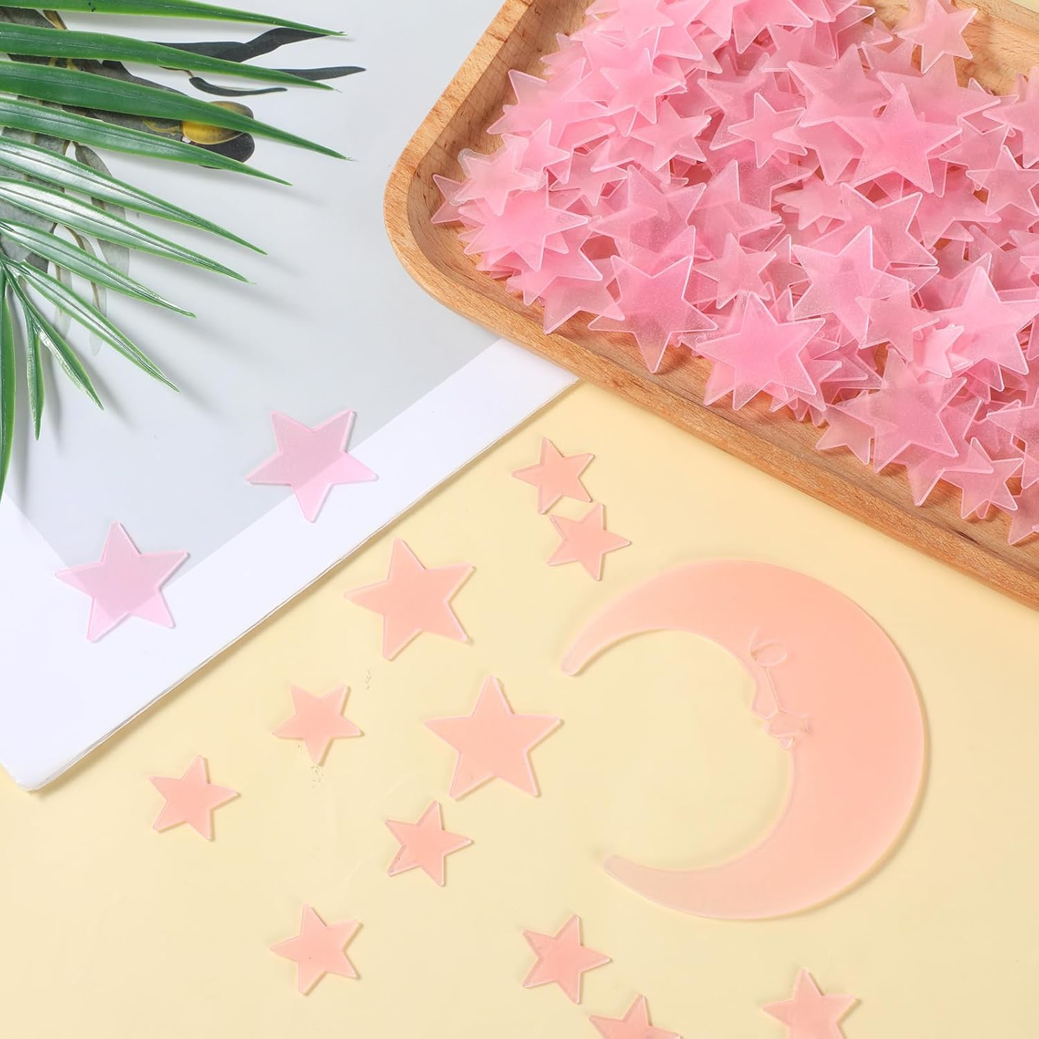 Pack of 200 3D Luminous Stars Ceiling Lights Stars Moon Luminous Stars Plastic Stars Luminous for Bedroom Ceiling Starry Sky Decoration (Pink) image number 4