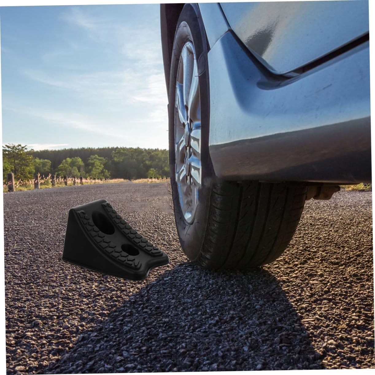 LIGHTAOTAO 2Pcs Plastic Wheel Chocks for Rvs and Semi Trucks Non Slip Tire Blocks for off Road and Road Vehicles Maximum Grip Wheel Stoppers for Safe Parking and Vehicle Positioning