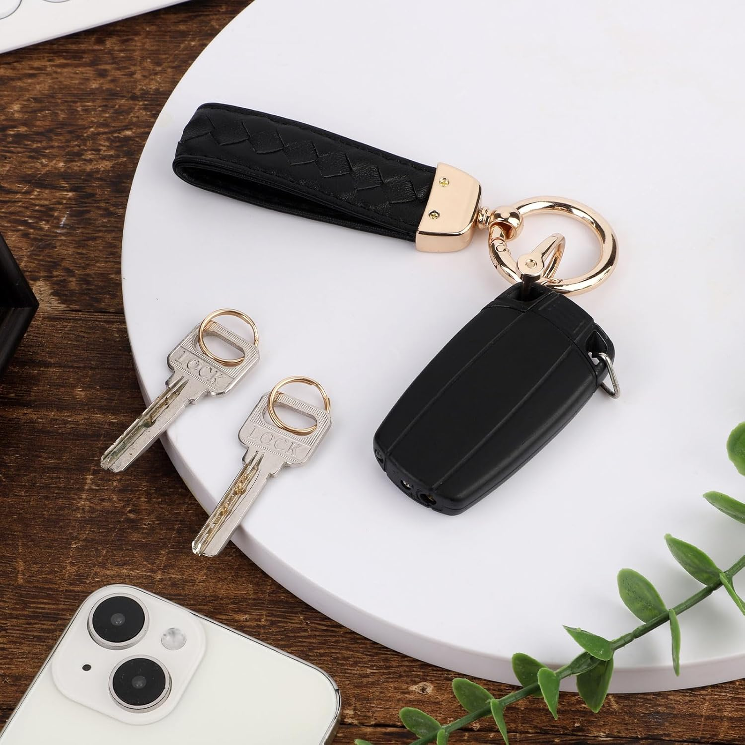 Genuine Leather Car Keychain, Car Key Chain Key Fob Holder with Anti-Lost D-Ring Keyrings and Screwdriver for Men Women Birthday Gift, Black, Large image number 2