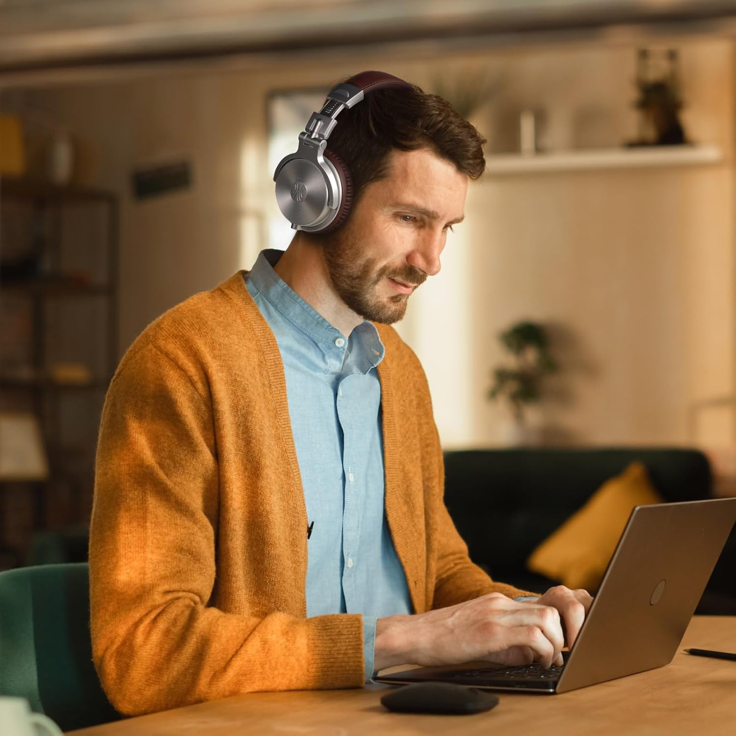 Oneodio Bluetooth over Ear Headphones, 110 Hrs Wireless/Wired Stereo Sound Foldable Headsets with Deep Bass 50Mm Neodymium Drivers for Pc/Phone/Tablet - Studio Wireless Pro C, Silver image number 4