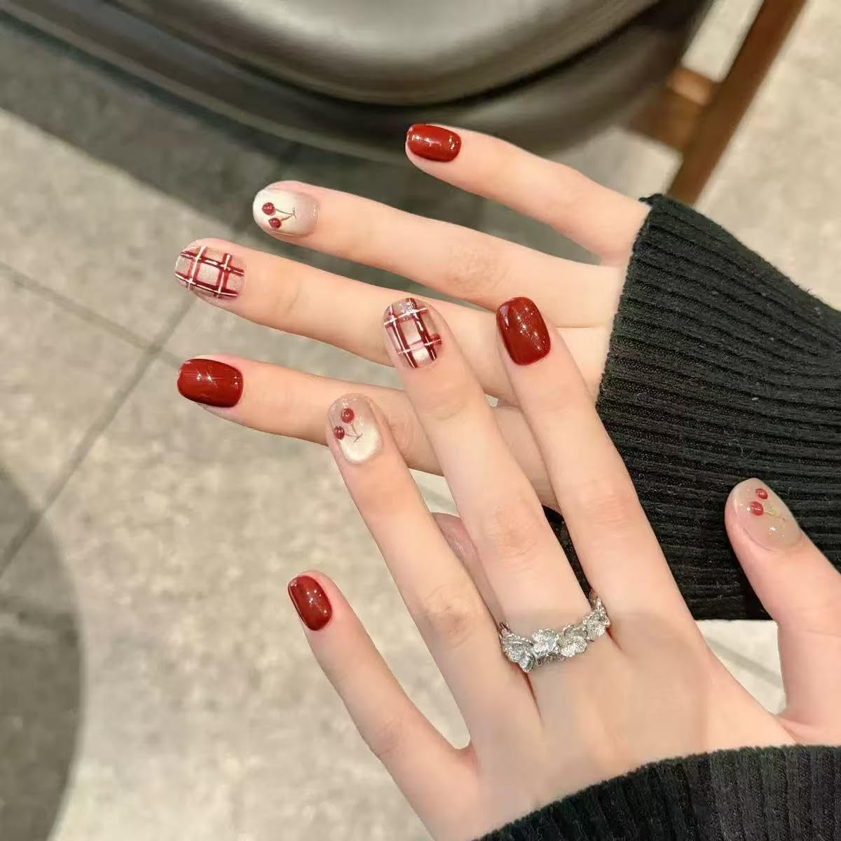 Sandanfine Christmas and New Year Style Handmade Fake Nails, Press on Fake Nails(Xs)