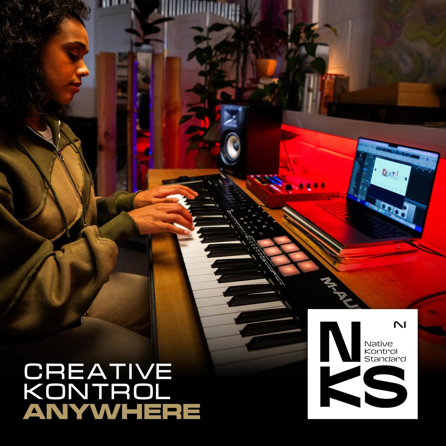 M-Audio Oxygen 49 (MKV) &ndash; 49 Key USB MIDI Keyboard Controller with Beat Pads, Smart Chord & Scale Modes, Arpeggiator and Software Suite Included image number 2