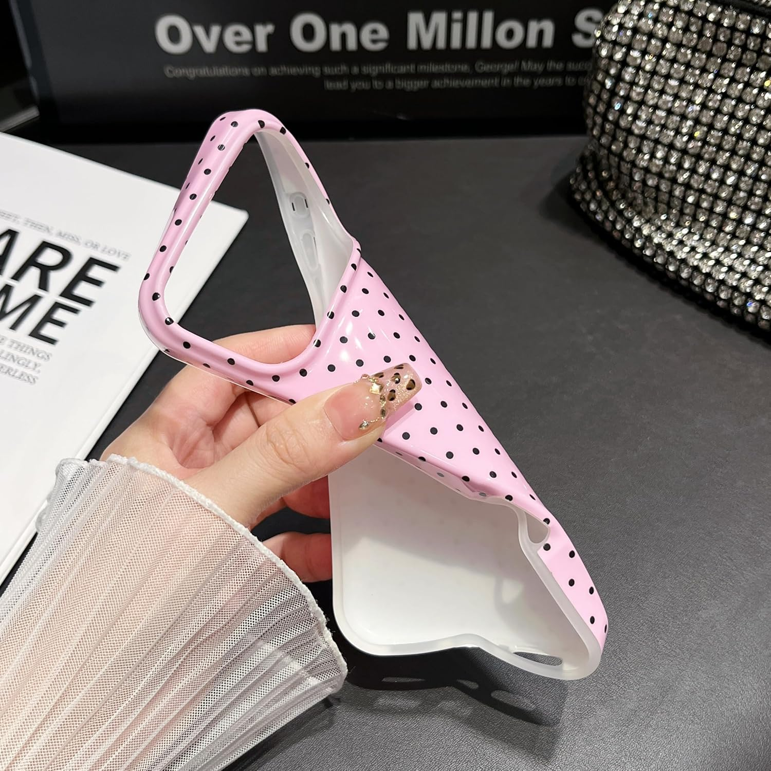 Rorupopo for Iphone 17 Pro Case Women Girly Aesthetic Trendy Polka Dot Phone Cases Simple Design Retro Slim Drop Protection Protective Cover for Iphone 17 Pro，Pink image number 5