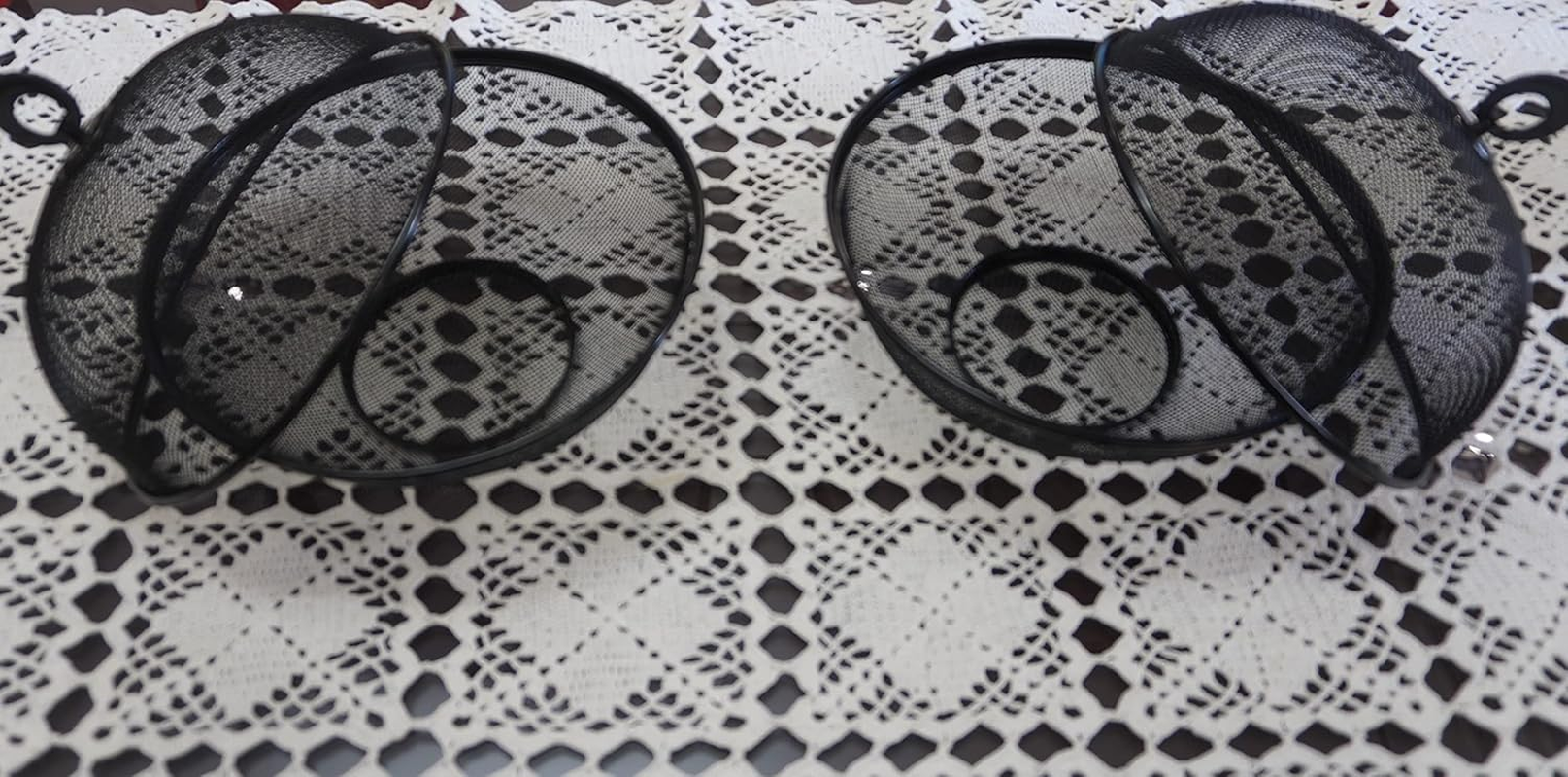 QWXOSR Fruit Basket with Lid - Decorative Fruit Bowl Metal Wire Basket Covered Fruit Bowl Strainer for Fruits Vegetables Fruit Display Stand Keeps Flies Out &Phi;10.7 (2 Fruit Baskets+2 Lids) (Black) - Gray image number 6