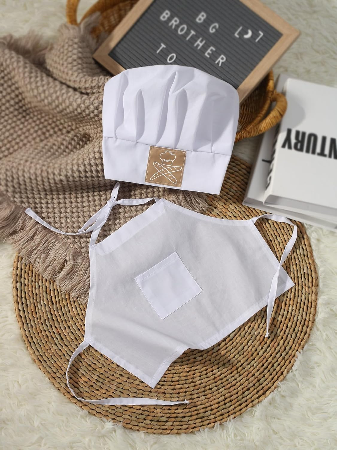 Ylsteed Newborn Photography - (Logo Chef) - Edge-Red image number 2