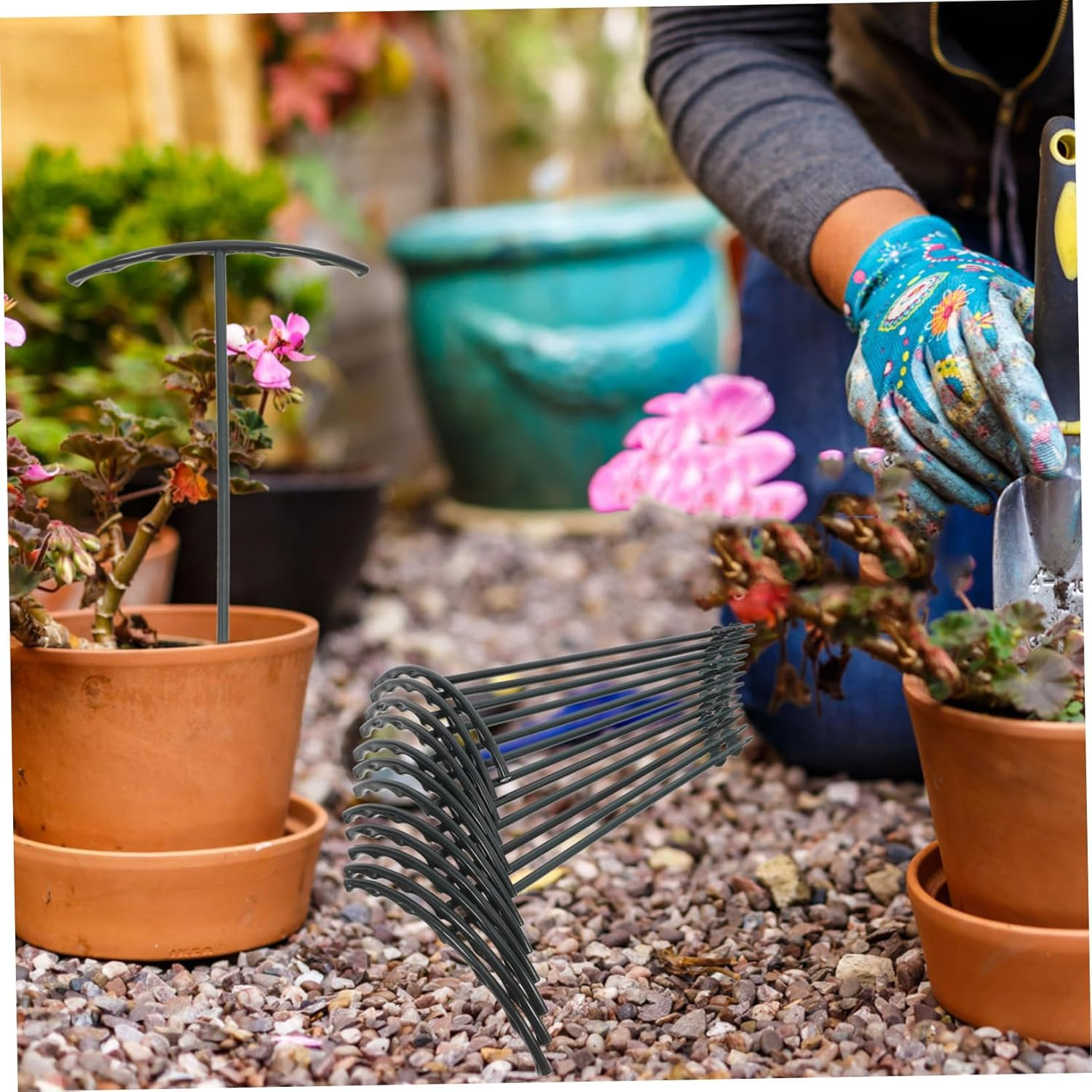 FONDOTIN Deep Green Plant Support Stakes for Garden Bed Monstera Plant Support Plastic Flower Stakes Clips Versatile Flower for Outdoor Gardening image number 1