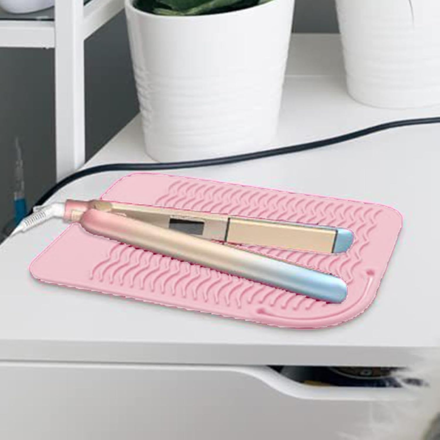 Silicone Curling Iron Holder - Heat-Proof Pad and Cover for Flat Irons | Portable Heat Resistant Mat for Styling Tools image number 5