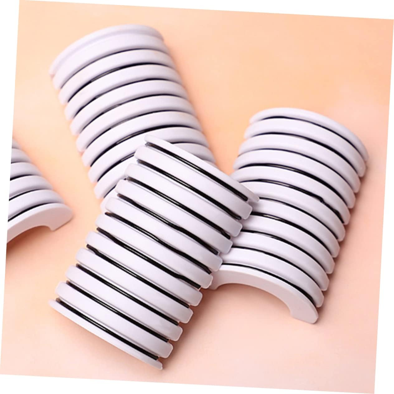 Gatuida Self-Adhesive Eyelash Tape Sweatproof Lash Adhesive Strips Strips for Eyelash Extensions image number 4