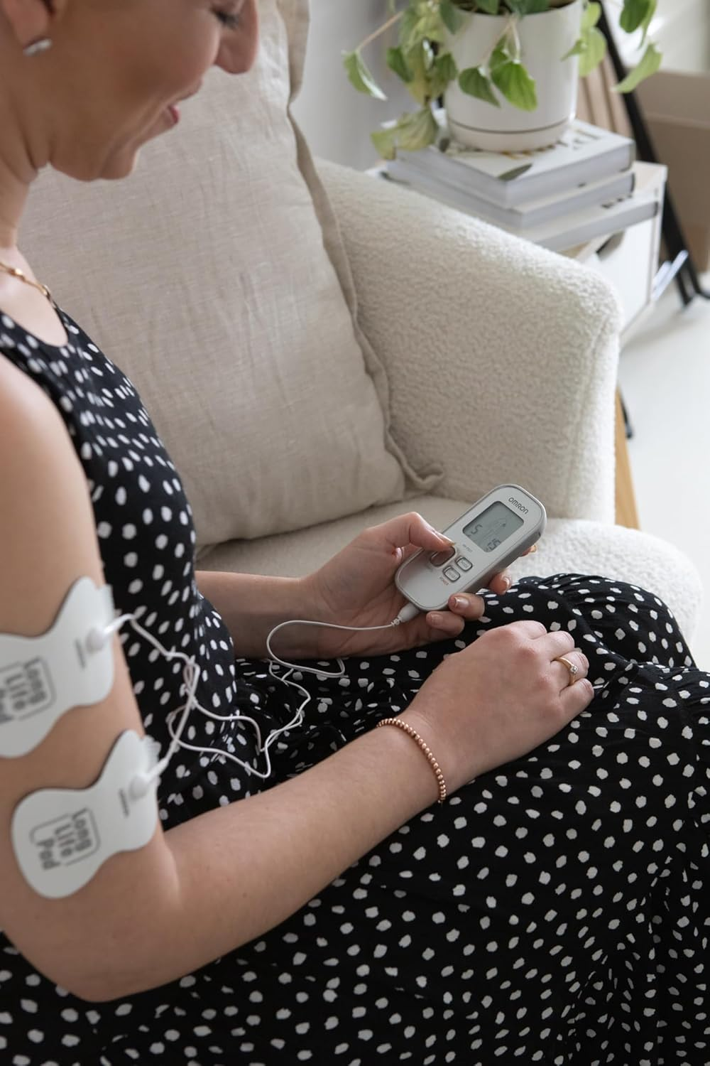 Omron HV-F021 Electronic Nerve Stimulator image number 5