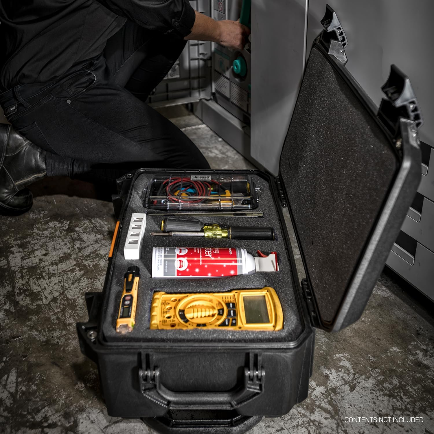 Pelican Vault - V525 Case with Foam for Camera, Drone, Equipment, Electronics, Gear, and More (Black) image number 6