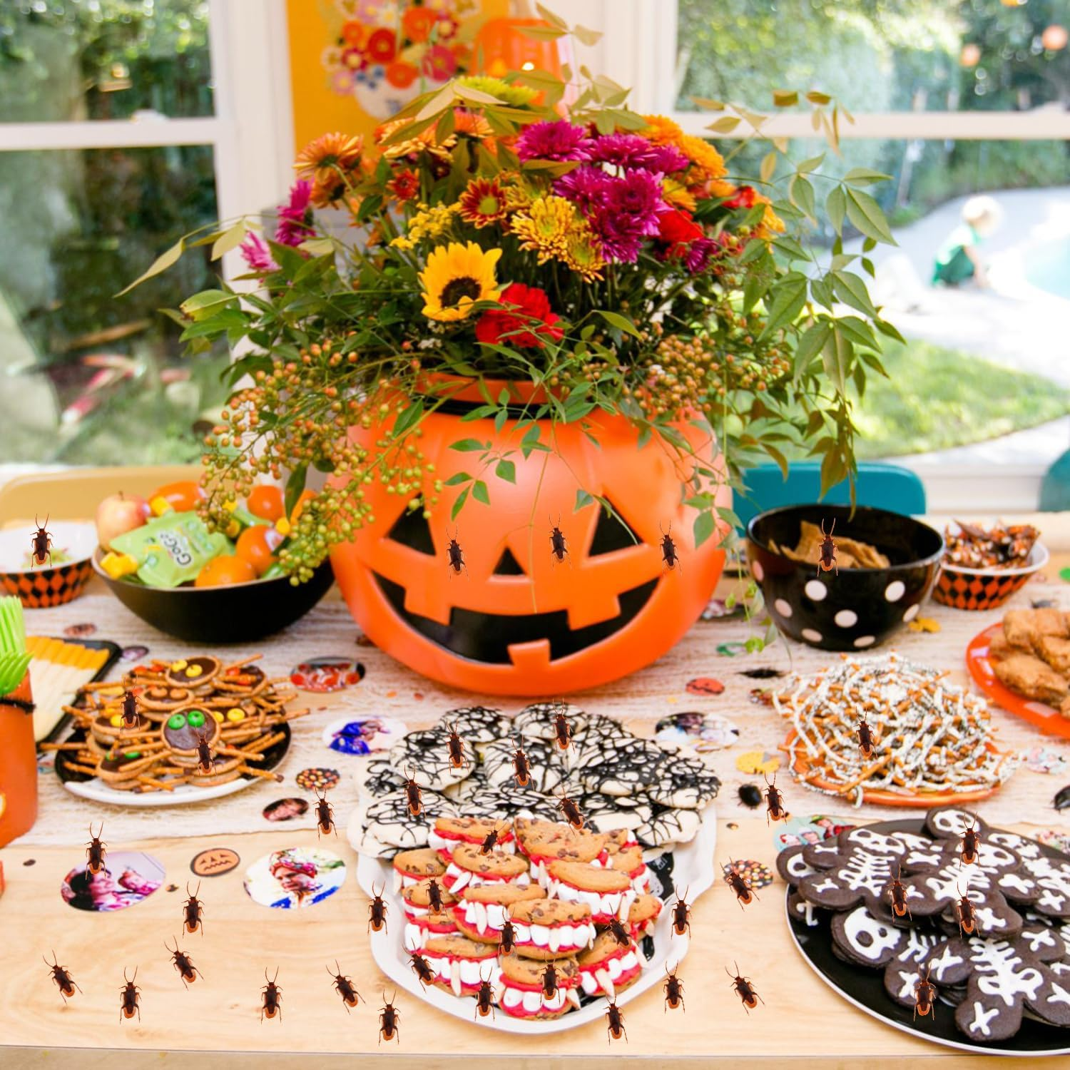 Diueoly 50PCS Fake Roaches, Prank Fake Cockroaches, Realistic Fake Cockroaches Funny Trick Joke Toys, Plastic Fake Roach Bugs Prank Novelty Gag Gifts for Halloween Christmas Party Decoration, Brown image number 3