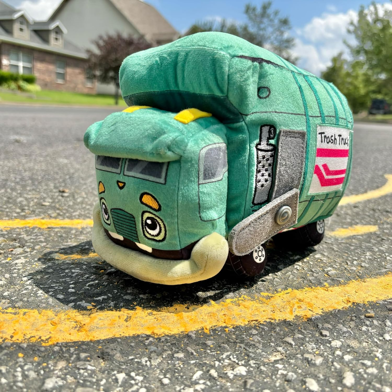 Trash Truck Plush 11 image number 3