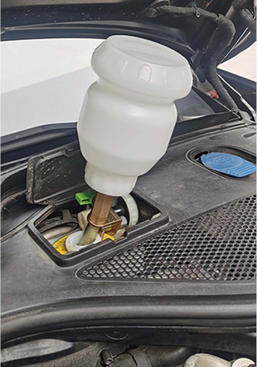 Brake Fluid Air Release Tool, 33.8 Fl Oz (1 L) Brake Fluid Supplier, 2 L Vacuum Brake Bleeder, Oil Change, Pneumatic Brake Bleeder, Air Release, Brake Fluid Replacement Set, for Brake Fluid Refilling