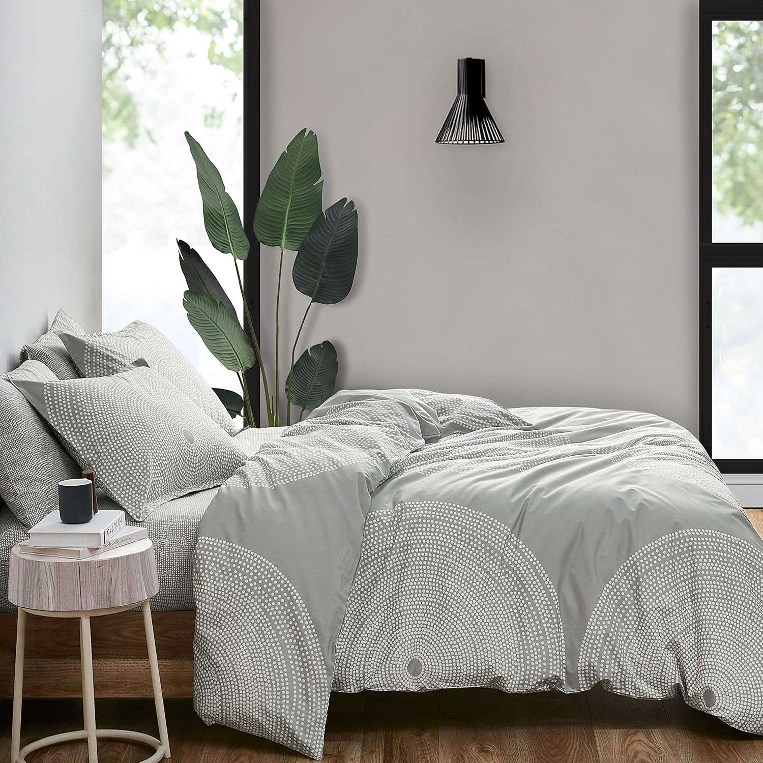 MARIMEKKO - Queen Duvet Cover Set, Smooth Cotton Percale Bedding with Matching Shams, Lightweight Home Decor (Fokus Grey, Queen) image number 1