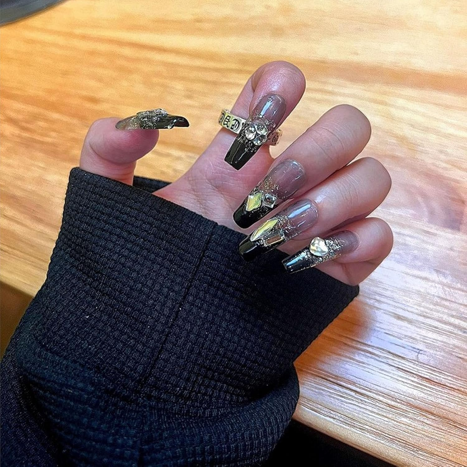 Rabbfit Pack of 24 Nail Art Set, Press on Nails, Medium Black French Tip, with Diamond Nails, Long Acrylic Rhinestone Nails, Exquisite Artificial Nails for Women, DIY Manicure image number 4