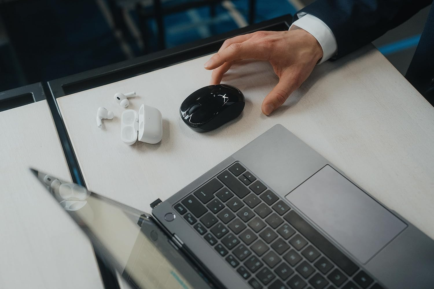 Verbatim GO Nano Wireless Mouse,Black,Go Nano Wireless Mouse - Black image number 4