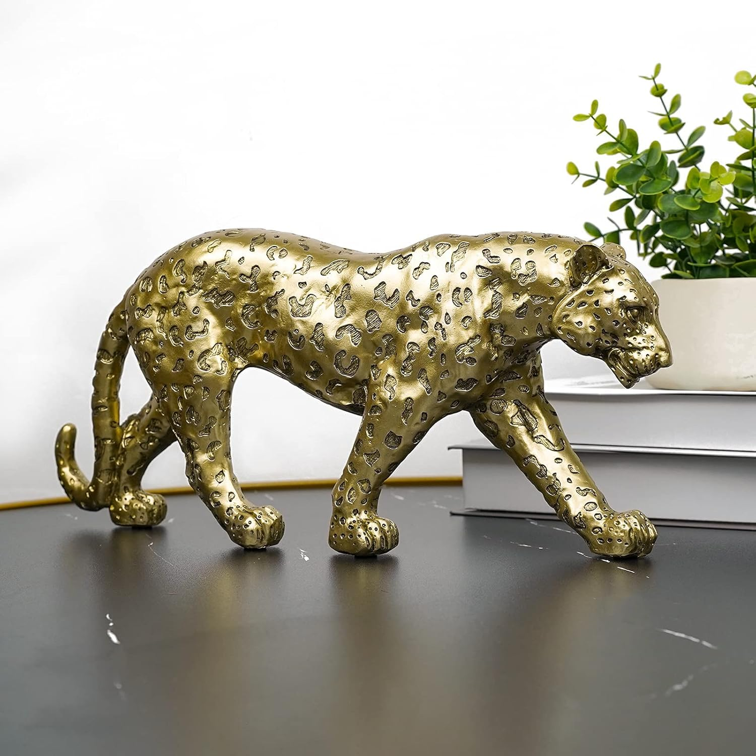 Polyroyal Cheetah Statue Home Decor Leopard Sculpture Resin Sitting Cheetah Figurine Desktop Table Top Ornament Decoration for Home Office-Gold or Silver (Walking-Champagne Gold) - Black,Gold,Silver image number 4