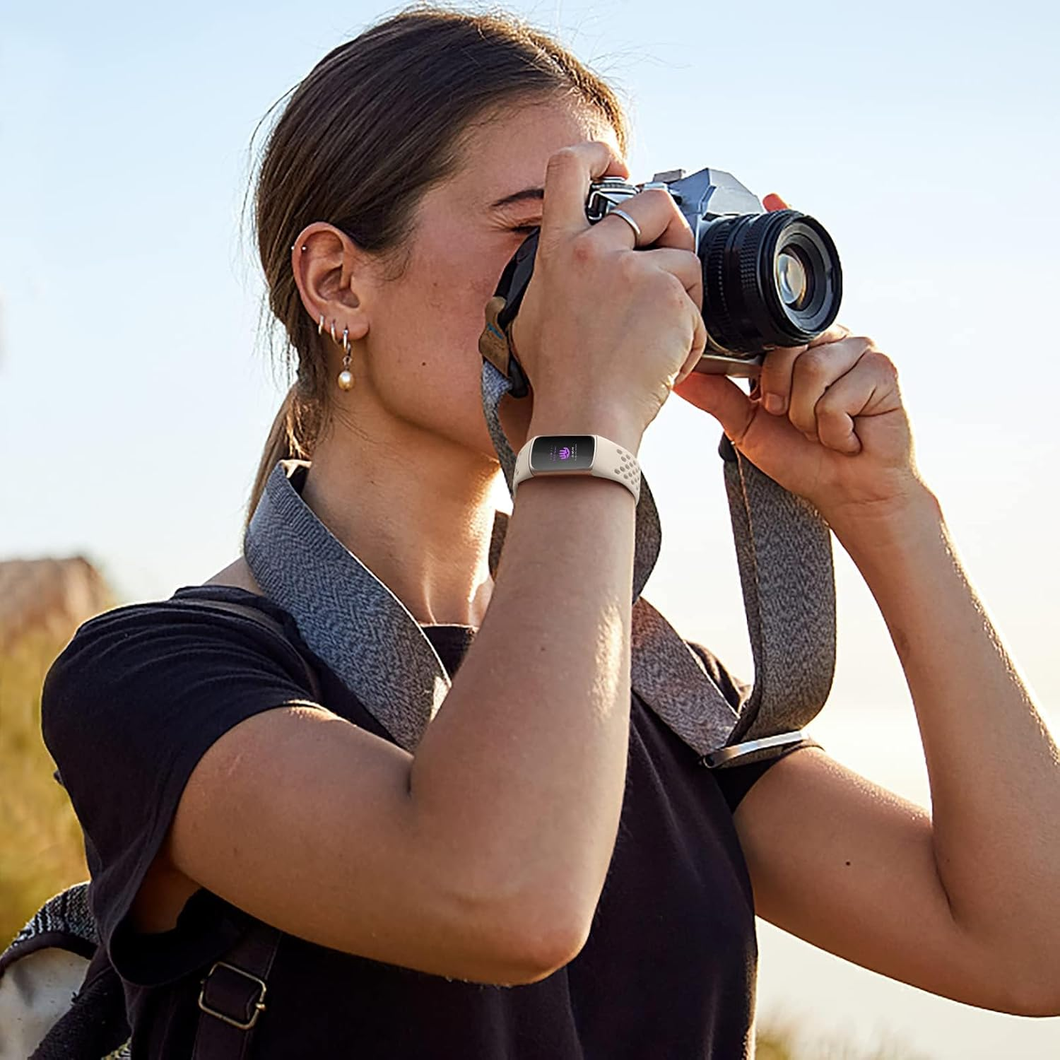 Maledan Compatible with Fitbit Charge 5 Band/Charge 6 Band Women Men, Soft Breathable Comfortable Replacement Sport Strap Adjustable Wristbands for Fitbit Charge 5/ Charge 6 Advanced Fitness Tracker image number 3