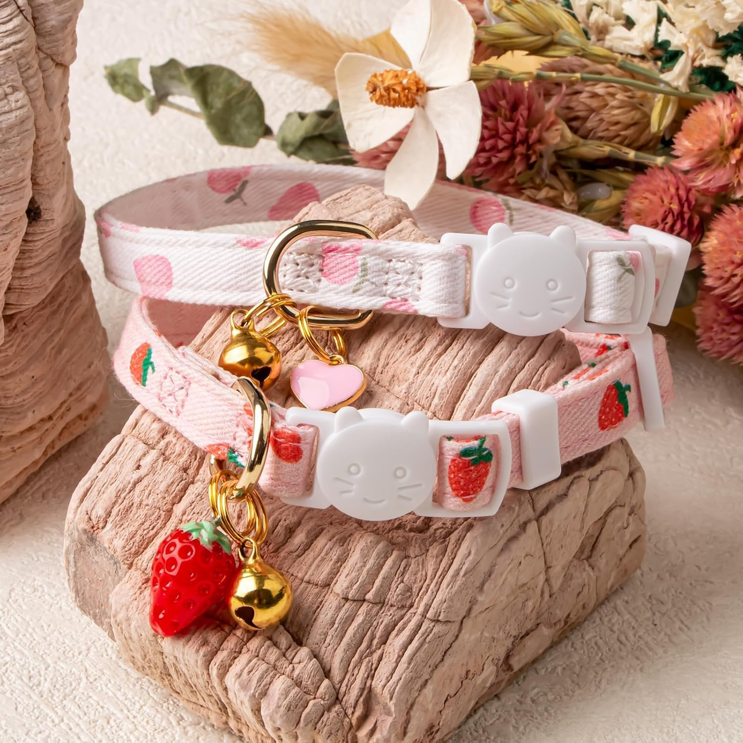 2-Piece Cotton Detachable Cat Collar Pink Strawberry White Heart Pendant Cute Kitten with Bell Cat Collar Suitable for Boys and Girls.