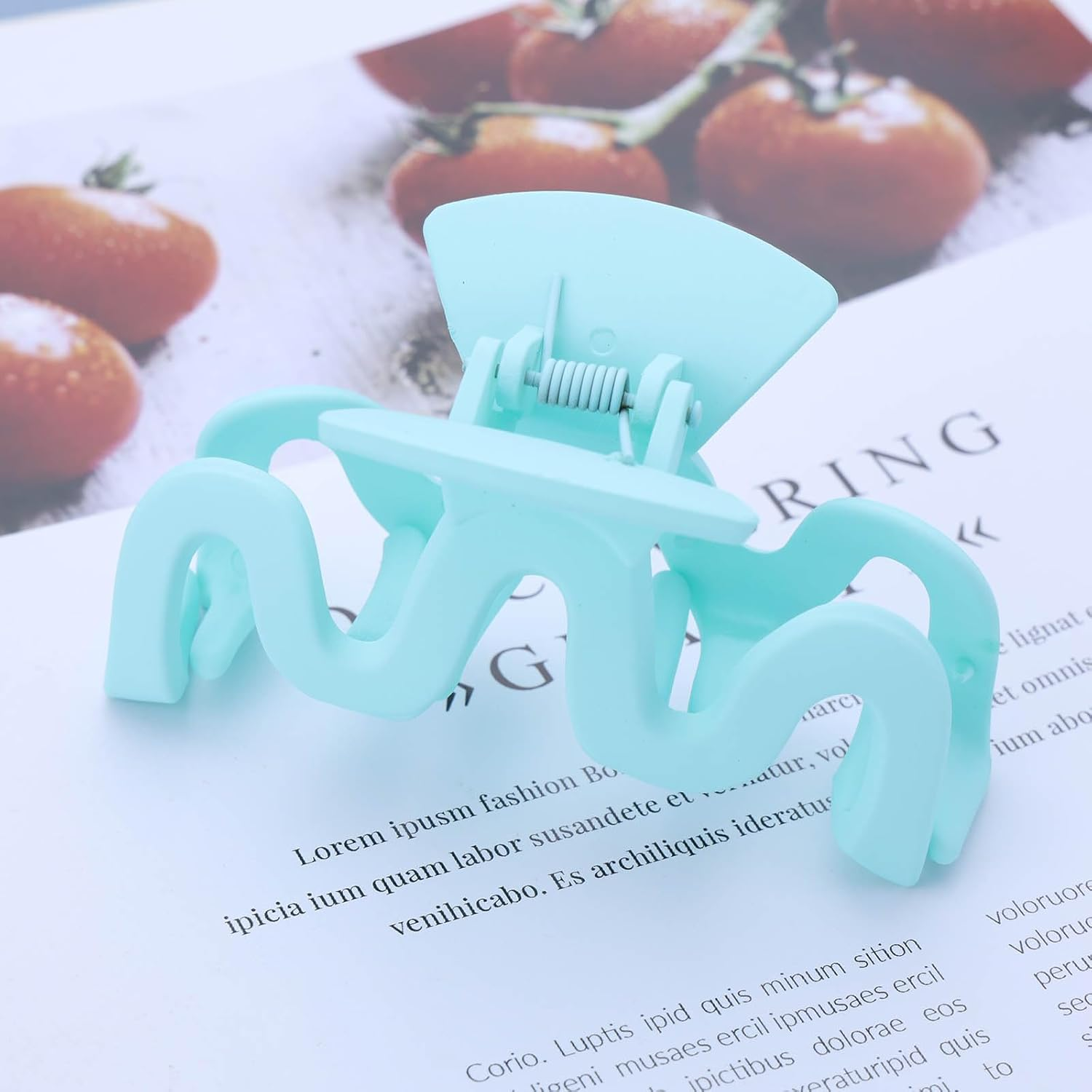 Tseenyi Large Hair Claw Clips, Irredular Claw Clips, Green Hair Claw Clips, Acrylic Claw, Wavy Hair Clips, Large Hair Claw Barrette, Minimalist Large Hair Clip, Hair Accessories image number 1