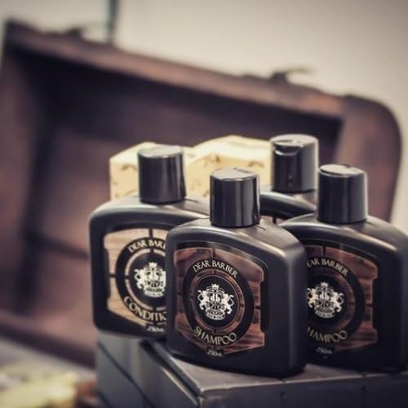 Dear Barber Hair and Beard Shampoo for Men, Nourishing Shampoo Softens and Moisturises Your Hair and Beard 250Ml
