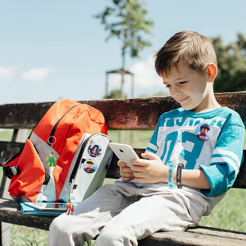 Key Ring Toy, Keyring Set, Roblx Coloured Silicone Bracelets (12), Key Ring (6), Gift Bags (10), Party Accessories for Children'S Birthday, Game, Theme Party image number 3