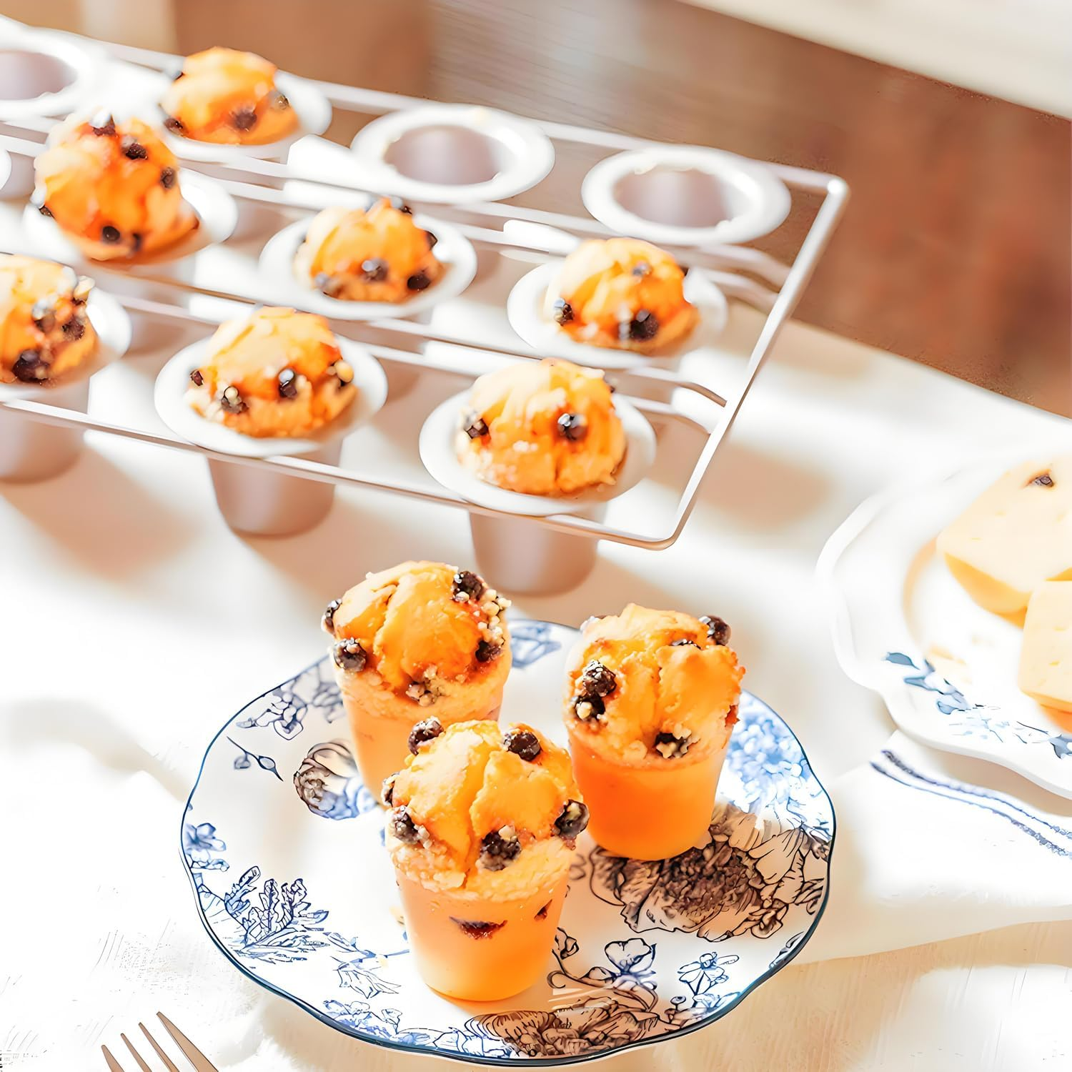 DWWTKL 12-Cavity Popover Pan Non-Stick Yorkshire Muffin Puddings Cake Quiches Cupcake Mold Bakeware for Oven Baking (Champagne Gold) image number 2