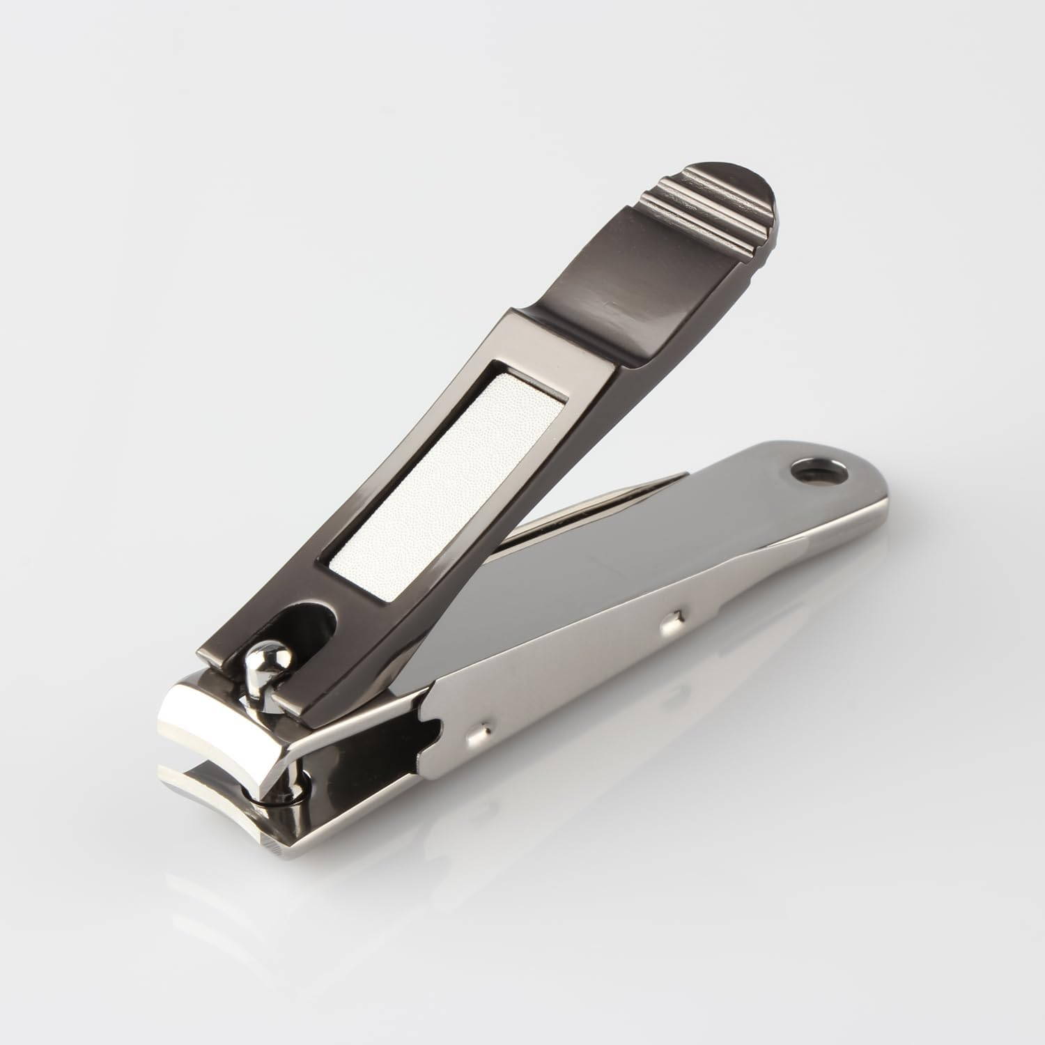 YUENTOEN Nail Clippers, 2 Pack Stainless Steel Sharp Fingernail Clipper and Toenail Clippers, Nail Cutters for Men and Women image number 5