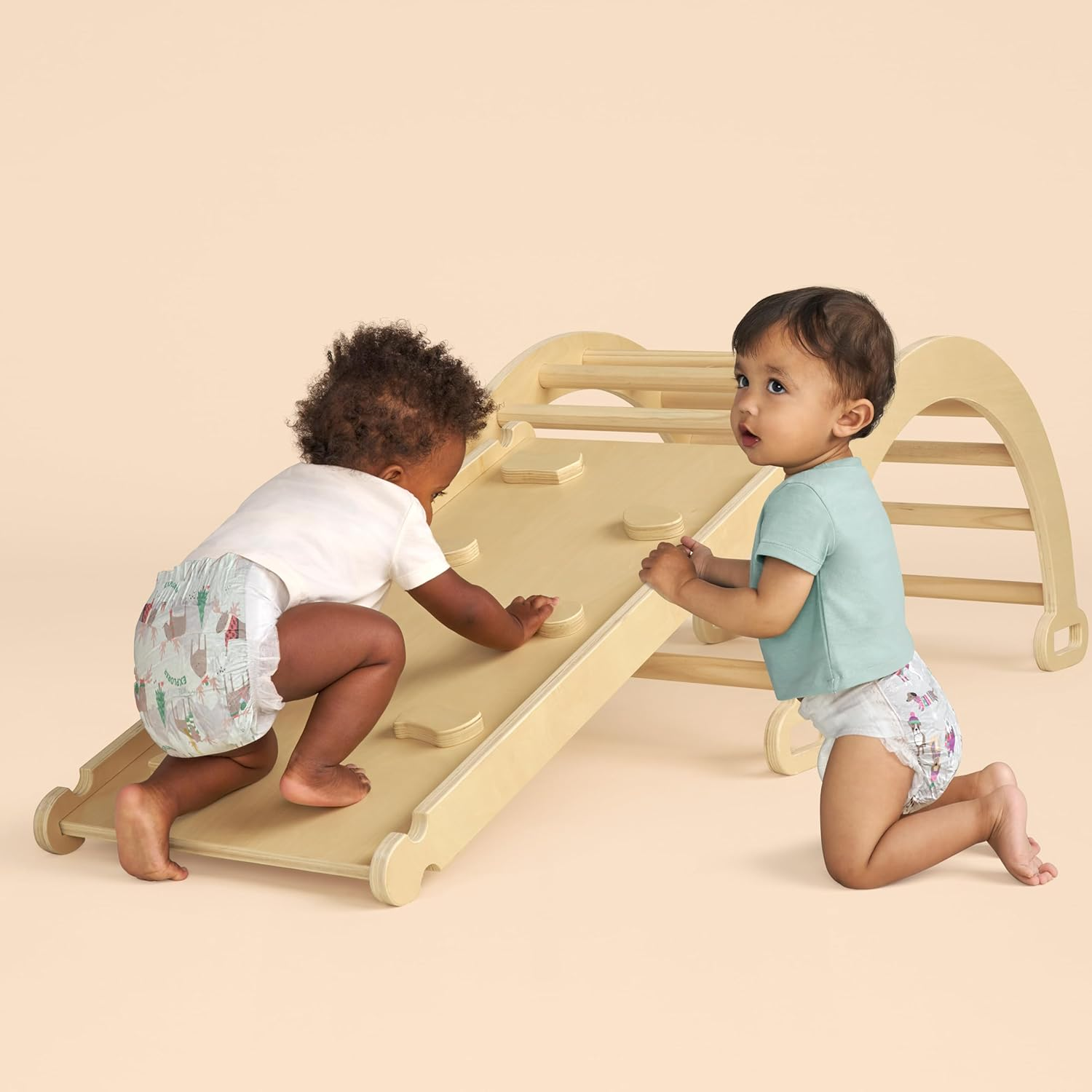 The Honest Company Clean Conscious Diapers for Delicate Skin | up to 100% Leakproof | Hypoallergenic, Fragrance Free | Winter '25 Limited Edition Prints | Club Box, Size 3 (16-28 Lbs), 62 Count image number 5