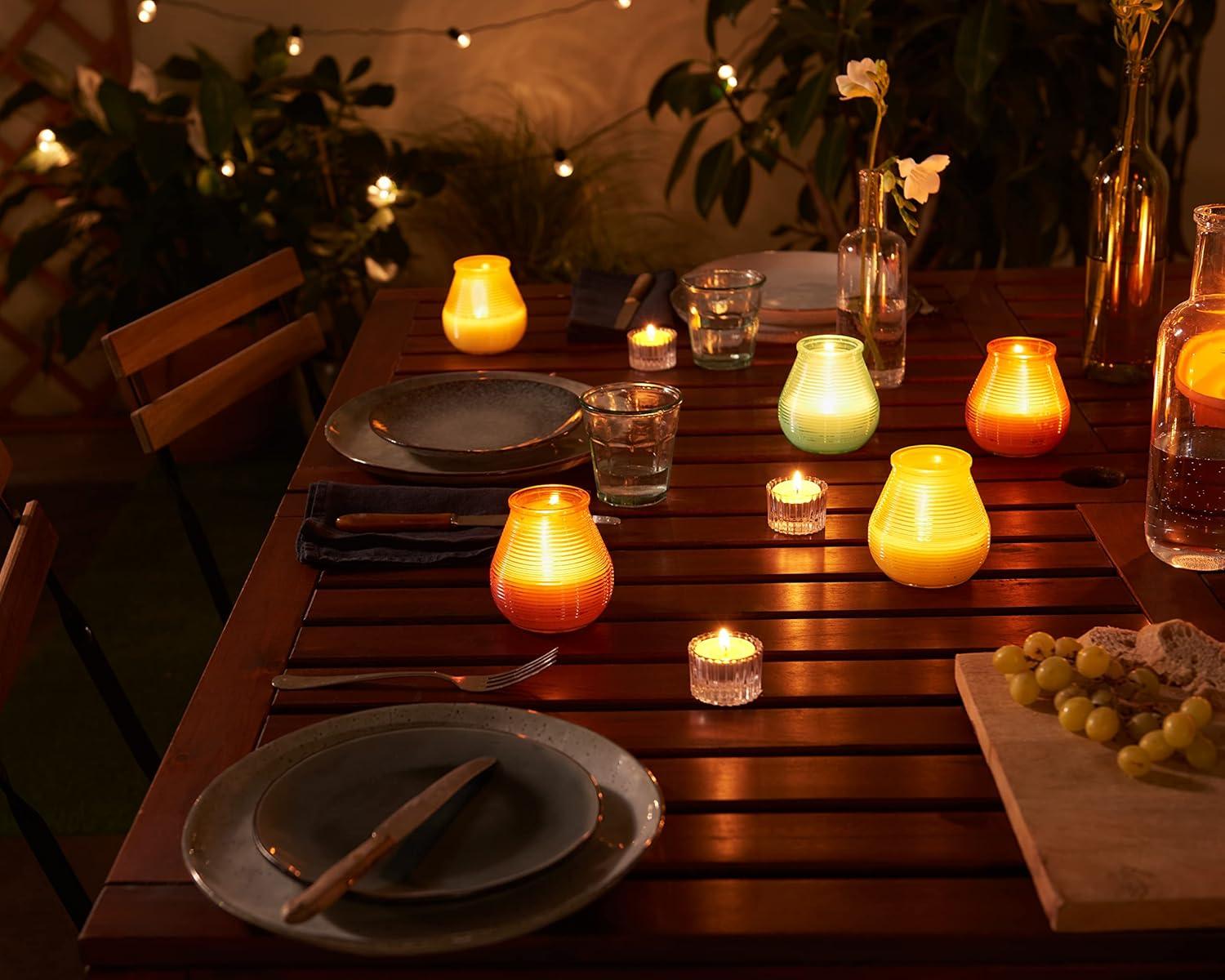 Bolsius True Citronella - Maxi Scented Tea Lights - Citronella - Pack of 8 - Outdoor Candles - Natural Plant Wax - with Natural Extracts - without Palm Oil image number 3