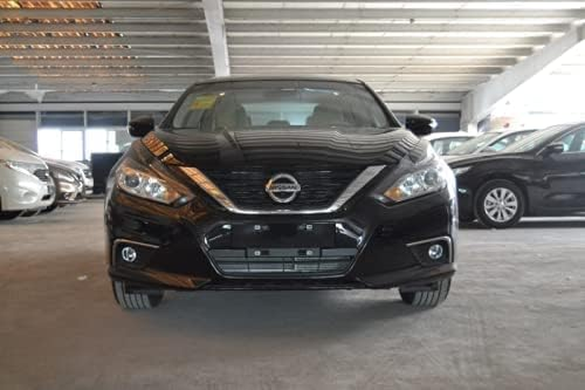 Car Front Grille Emblem Compatible with Nissan 2013-2018 Altima Murano Rogue Maxima Auto Vehicle Chrome ABS Plastic Head Grill Badge Sticker (OEM 62890 1JA0A)