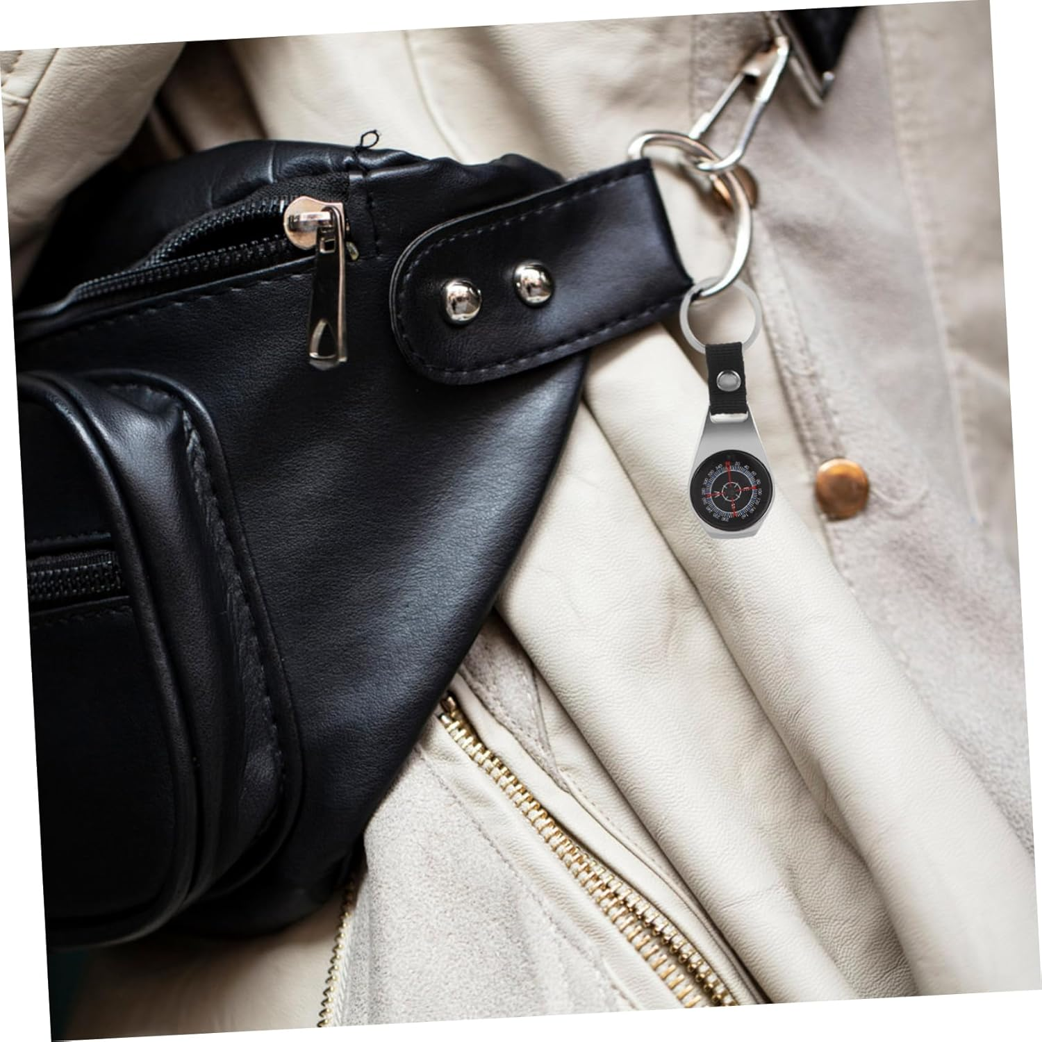 Carabiner Compass Pocket Compass Keychain Compass for Men Mini Compass Outdoor Keychain Compass Camping Accessory Compass Hiking Small Compass Zinc Alloy image number 4