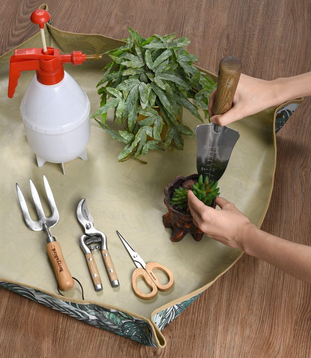 Repotting Mat (29" X 29") (74 X 74 Cm) image number 1