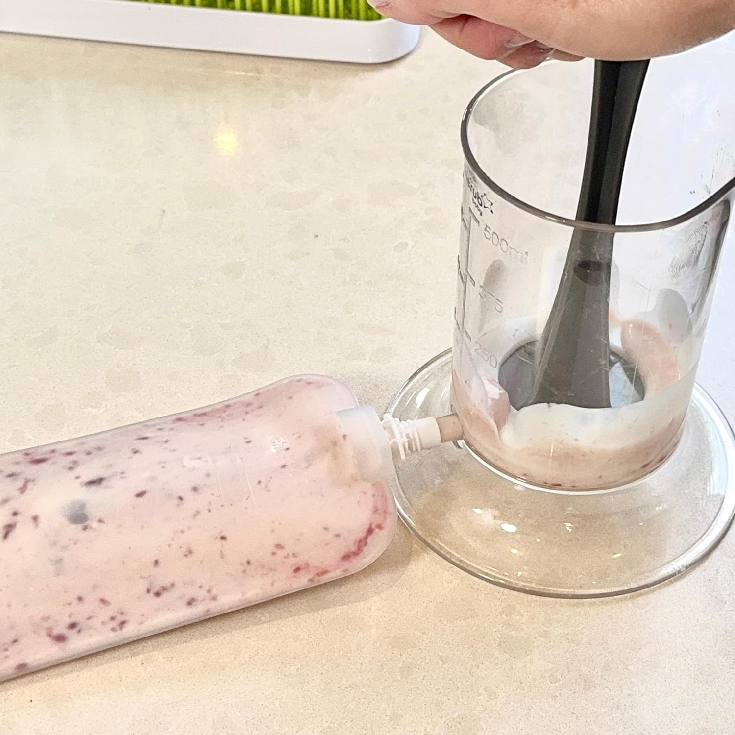 Cherub Baby Reusable Silicone Breast Milk & Baby Food Pouches 2PK 180Ml - BPA Free Leakproof Milk Storage with Spout & Zipper - Refillable Baby Pouch - Dishwasher Freezer Safe - Smoothie & Snack Pouches image number 2