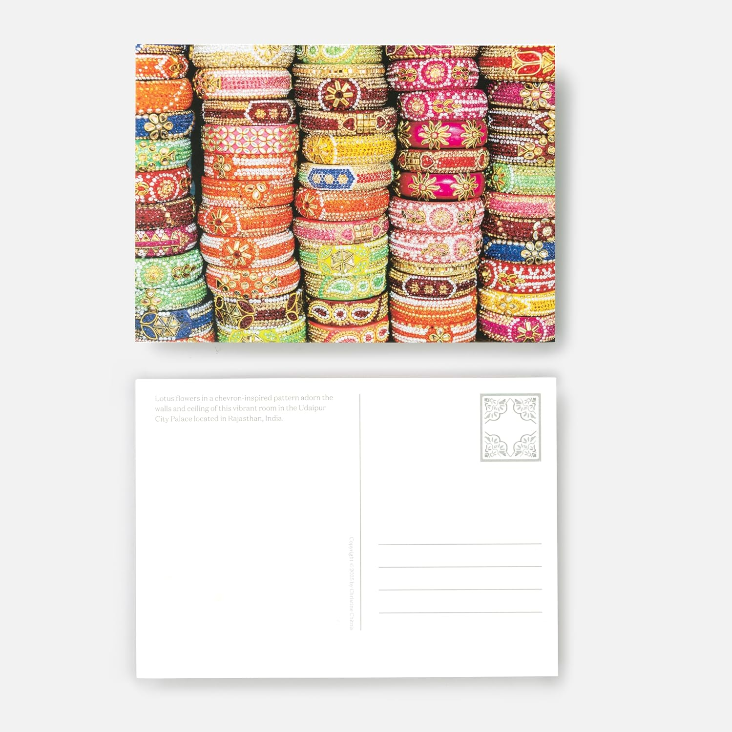 A World of Patterns: 100 Vibrant Postcards image number 3