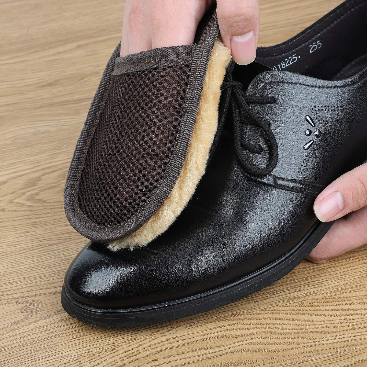 Shoe Brush Set - Horsehair for Shine Polish Buff 3 Pcs Dauber Applicator Brushes + 1 Pc Shoes Cloth Glove Brown 20.5 X 16X 6 Cm image number 5