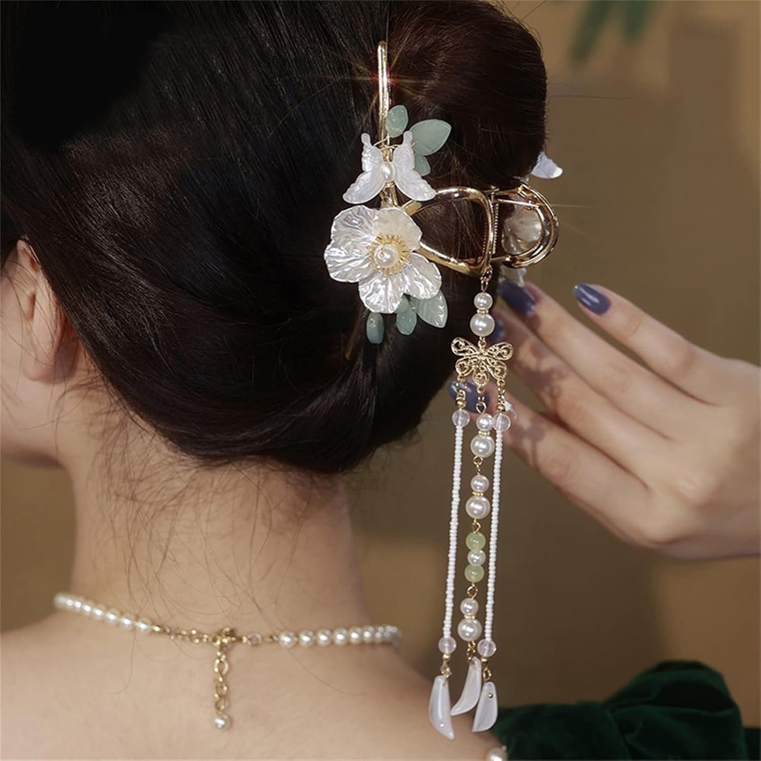 Claw Clips for Women Thick Hair, Hair Accessories, Female Temperament Clip Hair Ornament,White Camellia image number 1